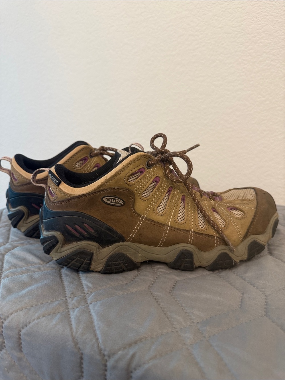 Oboz Sawtooth II Women’s Hiking Shoes in Good Condition | Size 13 | Outdoors